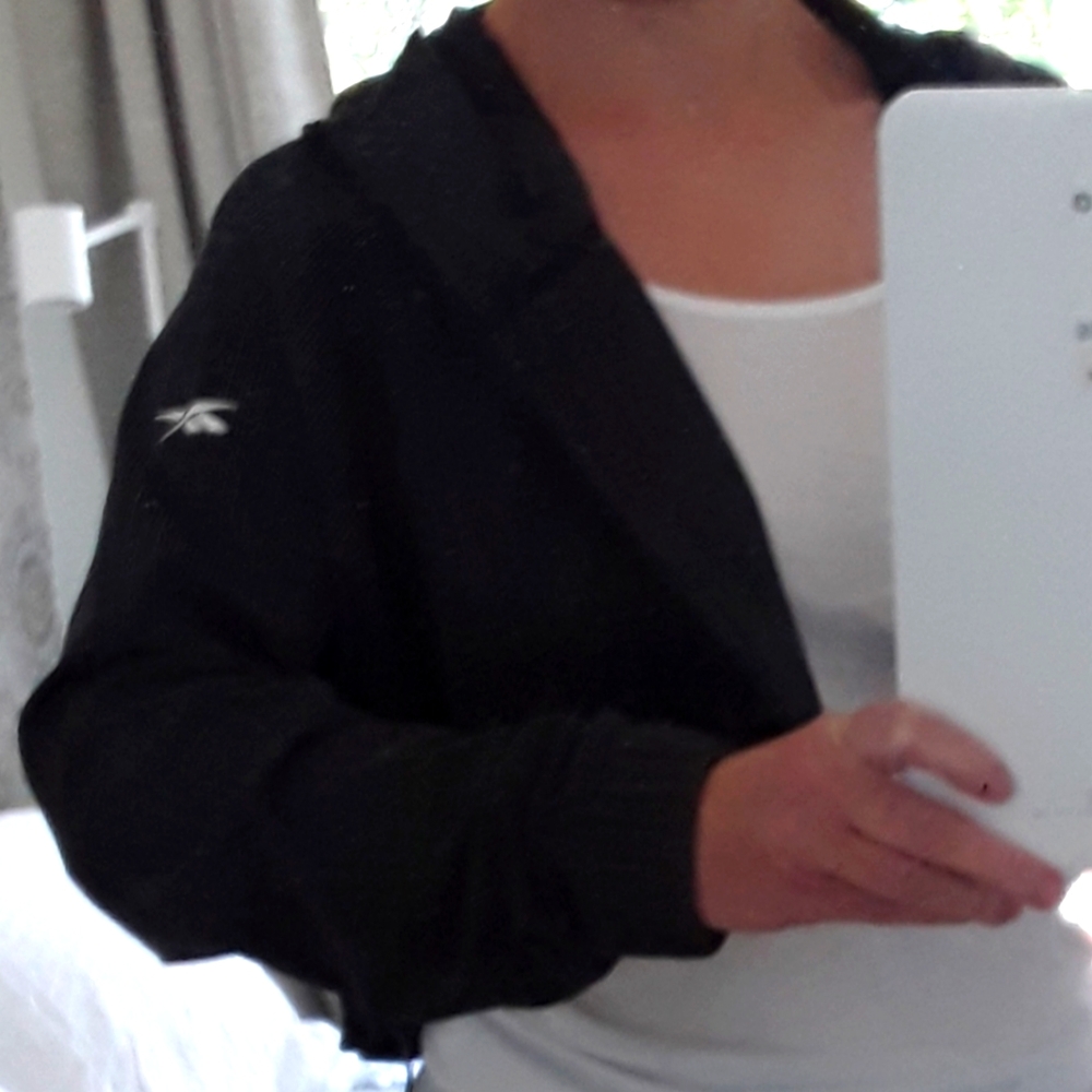 Sporty Cropped Reebok Hoodie Jacket